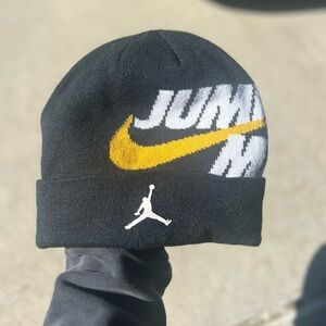 Jordan Jumpman beanie black and white beanie youth Sz OS casual unisex